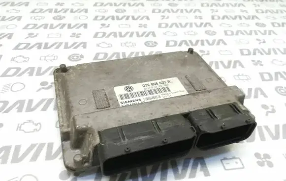 Volkswagen Polo V 6R Engine control unit/module 03E906033R 5WP44224