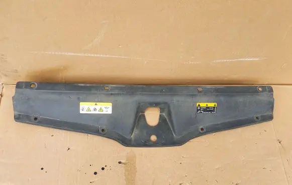 Skoda Octavia Mk4 Radiator trim 5E3853343