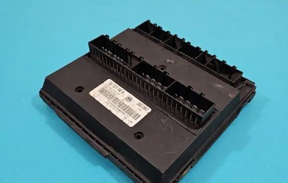 Volkswagen Transporter - Caravelle T5 Central body control module 7H0937049R IMPRK1431602