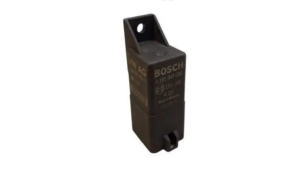 Volkswagen PASSAT B6 Glow plug pre-heat relay 0281003038 20110711