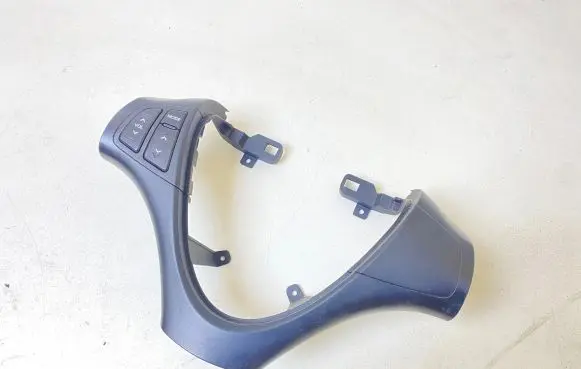 Hyundai i30 Steering wheel trim 
