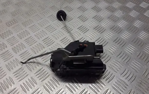 Audi A4 S4 B6 8E 8H Front door lock 4B1837016E