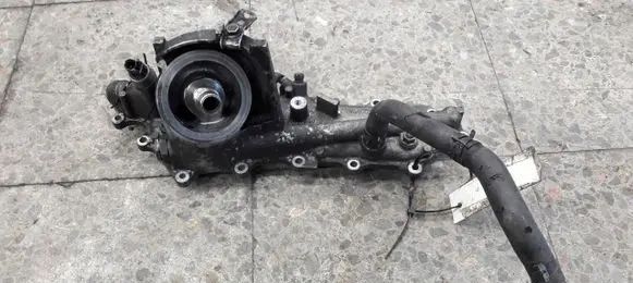 Toyota Land Cruiser (J200) Oil filter mounting bracket