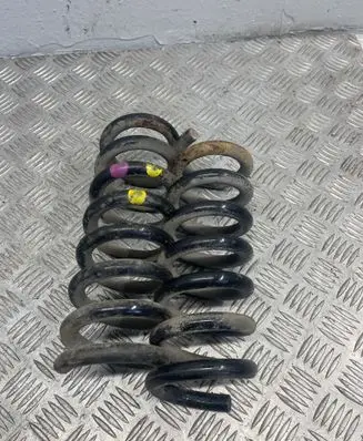 Mercedes-Benz C W204 Rear coil spring 