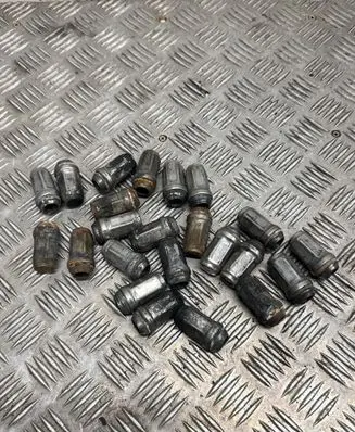 Nuts/bolts