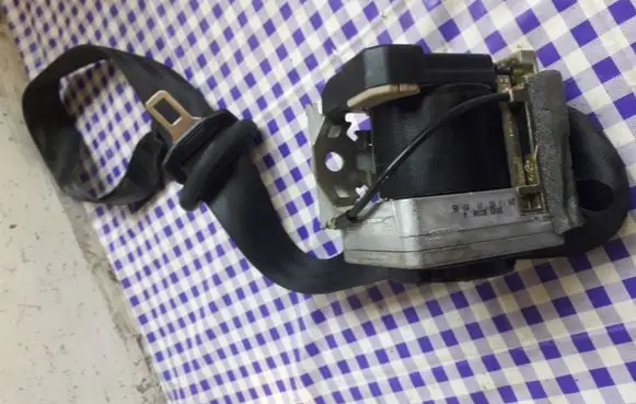Skoda Octavia Mk1 (1U) Front seatbelt