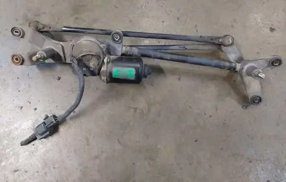 KIA Sorento Front wiper linkage and motor 981003E100 035247430