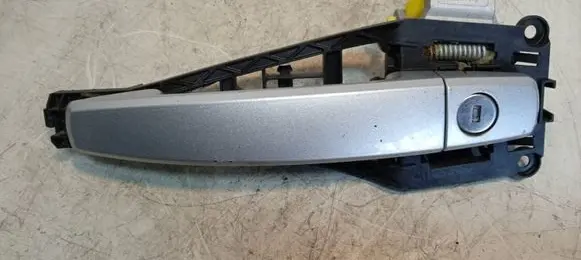 Opel Zafira B Front door exterior handle 24463523