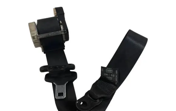 Ford Focus Front seatbelt 4m51a61295da CXP4A 040673