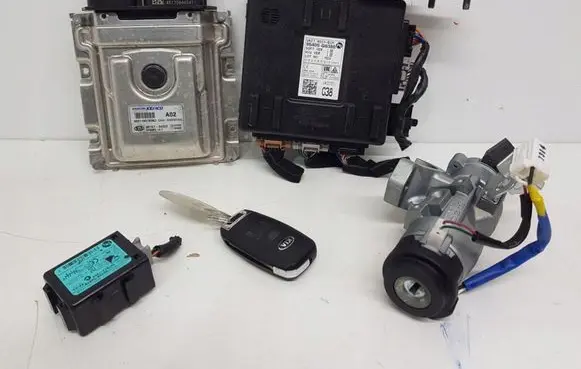 KIA Picanto Engine ECU kit and lock set 39107-04202