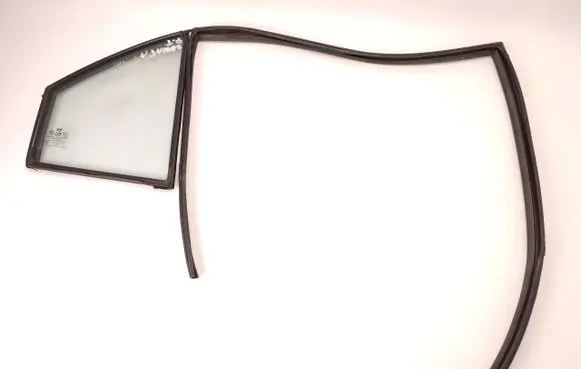 Hyundai Santa Fe Rear door window glass 43R000383 20260202HCR1232