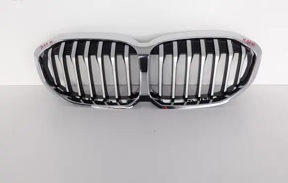 BMW 1 F40 Front bumper upper radiator grill 5A39367