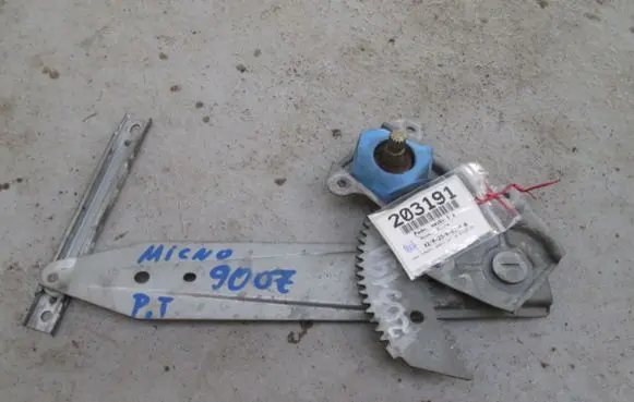 Nissan Micra Rear door window regulator with motor