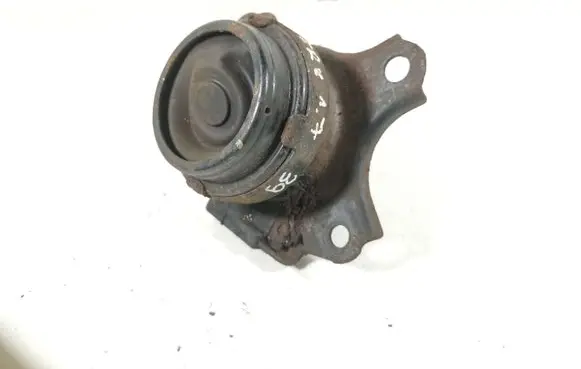 Honda FR-V Engine mount bracket 50821-S5A-A07