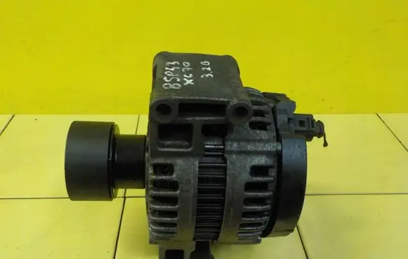 Volvo XC70 Generator/alternator 6G9N10300LA 8SP43