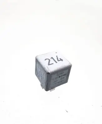 Volkswagen PASSAT B5 Other relay 443951253K 899512000