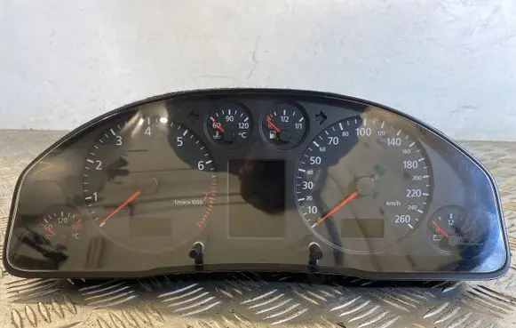 Audi A6 S6 C5 4B Speedometer (instrument cluster) 4B0920931C 27030011123