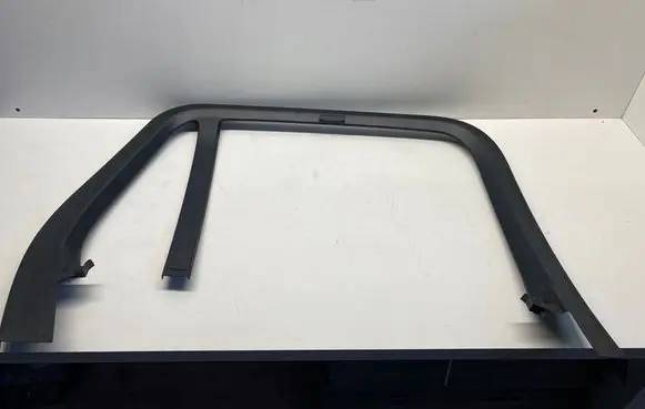 Volvo XC90 Rear door glass trim molding 31393872 31393874