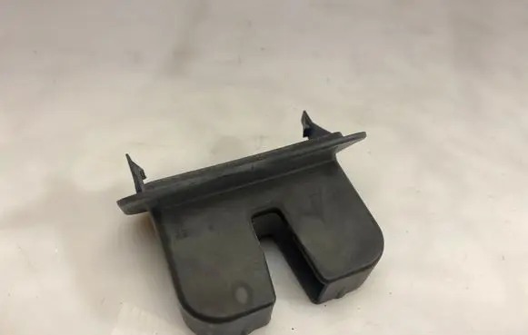 Audi A6 S6 C7 4G Tailgate/boot lid lock trim 4H0827520