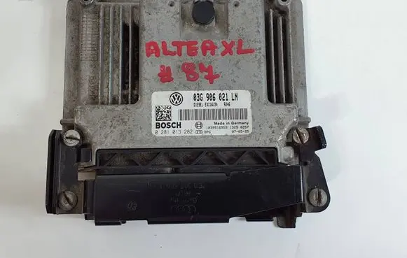 Seat Altea XL Engine control unit/module 03G906021LN 1039S16959 0281013282