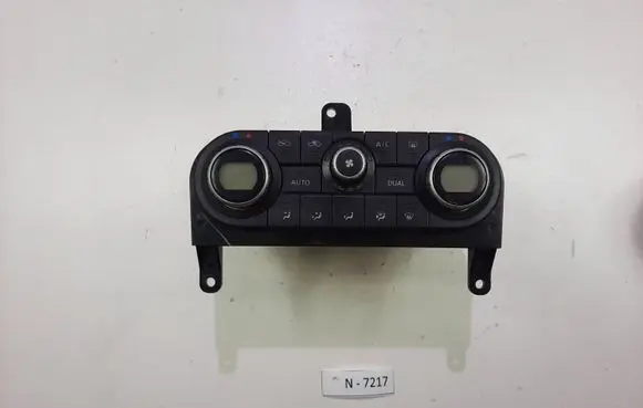 Nissan Qashqai Climate control unit 27500JD45D