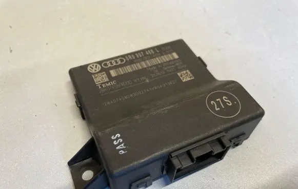 Volkswagen PASSAT B8 Other control units/modules 8R0907468L