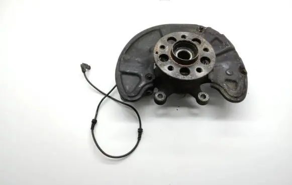 Mercedes-Benz GLK (X204) Front wheel hub spindle knuckle
