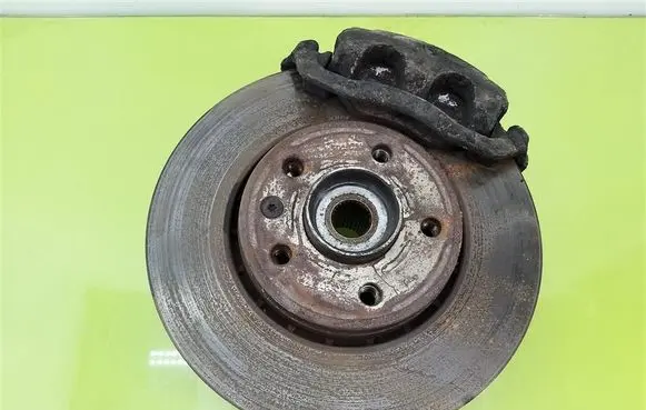 Opel Vivaro Front wheel hub spindle knuckle 