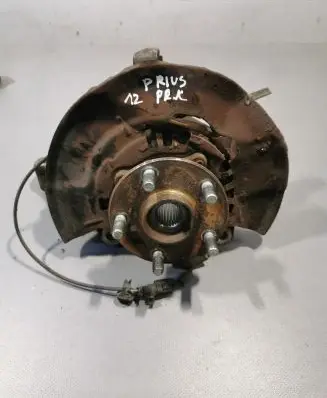 Toyota Prius (XW30) Front wheel hub