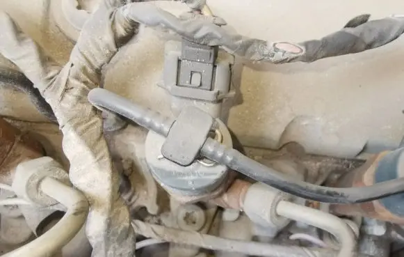 Renault Scenic I Fuel injector 0445110021 7700111014