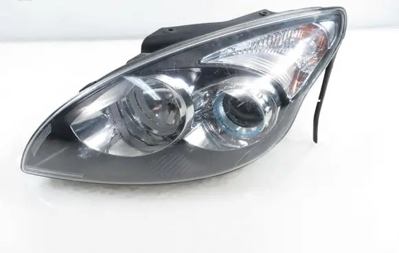 Hyundai i30 Headlight/headlamp 921012R000