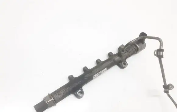 Mercedes-Benz E W212 Fuel main line pipe A6510700195 R9144Z240A