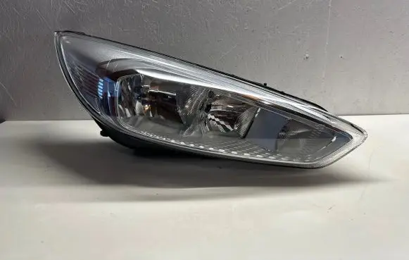 Ford Focus Headlight/headlamp F1EB13W029AEB 175PL7091