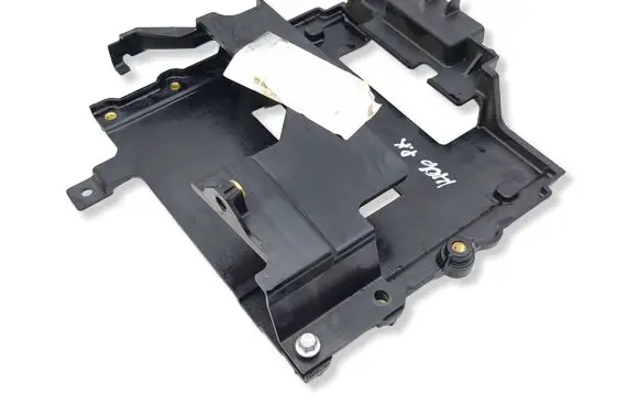 Land Rover Range Rover Sport L461 Engine control unit holder M8E212A659A