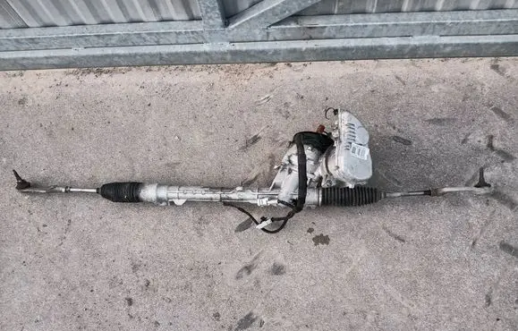 Peugeot 208 Steering rack 38210544