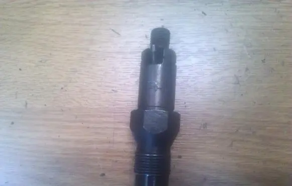 Fuel injector