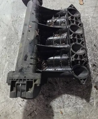 Mercedes-Benz Vito Viano W638 Intake manifold 611090 PA6GF30 S3582