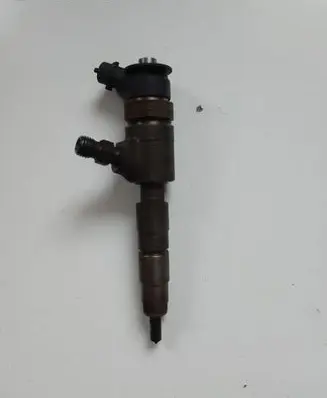 Citroen C4 Cactus Fuel injector 0445110566