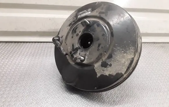 Renault Clio III Brake booster 8200674380