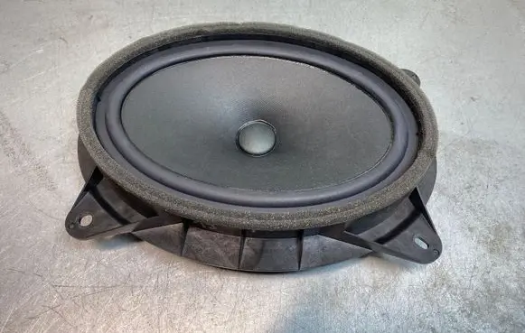 Subaru XV II Front door speaker 8M42EF