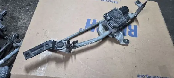 Volkswagen PASSAT CC Front wiper linkage and motor 3C8955023F A4104014