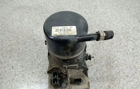 Citroen C5 Power steering pump