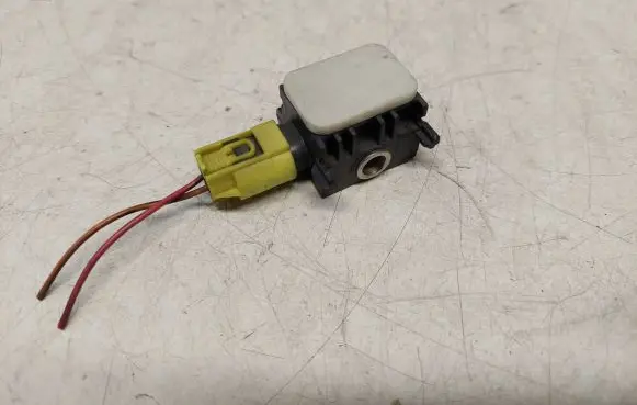 Mercedes-Benz R W251 Airbag deployment crash/impact sensor 0038202826 402377 080206