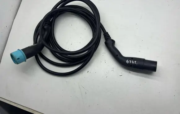Renault Zoe Electric car charging cable 296957361r DELPHI
