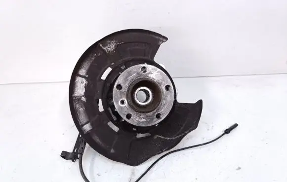 BMW X5M E70 Rear wheel hub 6770989 677098906