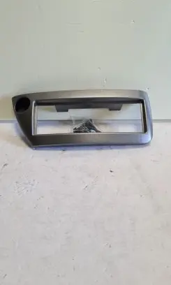 Radio/GPS head unit trim