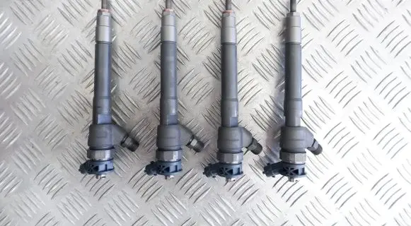 Nissan X-Trail T32 Fuel injectors set 0445110546