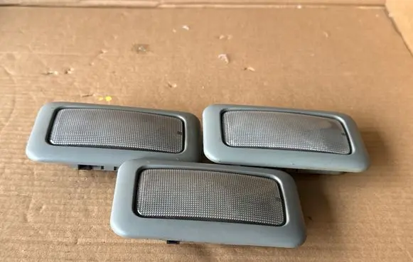 Opel Vivaro Rear seat light 08851851B 8200100587E