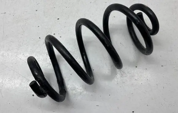 Nissan Qashqai Rear coil spring 