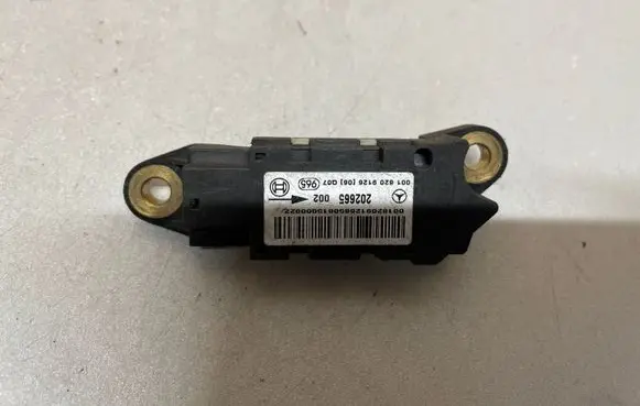 Mercedes-Benz C W203 Airbag deployment crash/impact sensor 0018209126